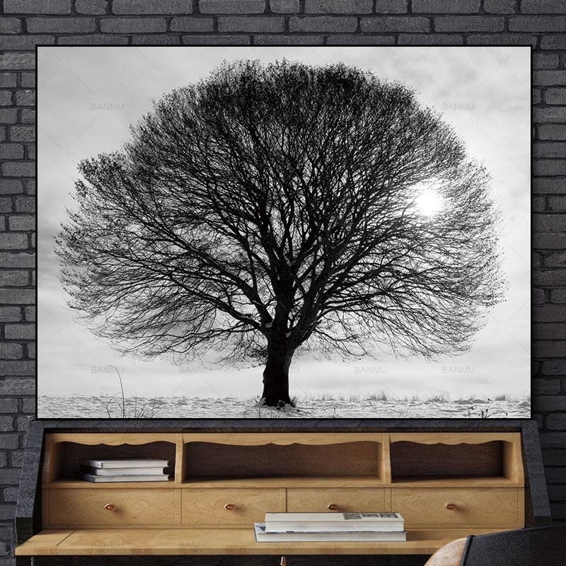 ▷ Tableau d'un arbre dans un style noir et blanc